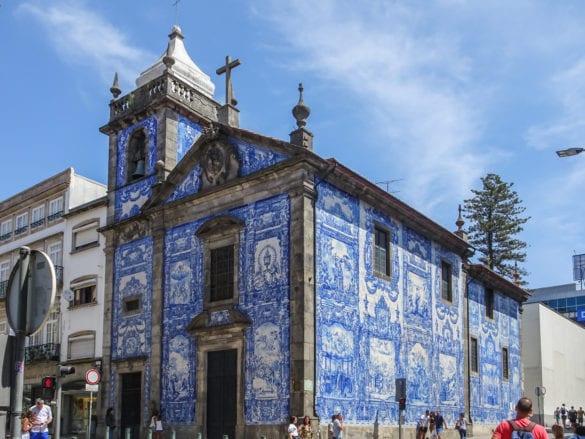 Capela das Almas mit Azulejos in Porto am Jakobsweg Portugal