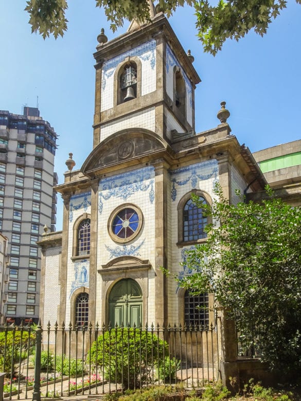 Capela de Fradelos mit Azulejos in Porto am Jakobsweg Portugal