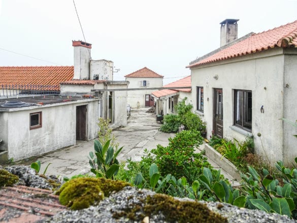 einsame Siedlung in Castelo do Neiva am Jakobsweg Portugal